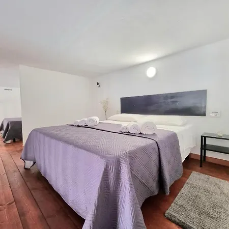 Flick & Flock Apartment
